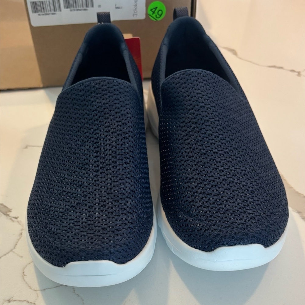 Skechers women’s size 8.5 WIDE - Picture 5 of 9